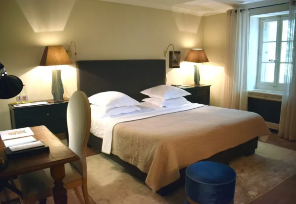 Double room and continental breakfast
